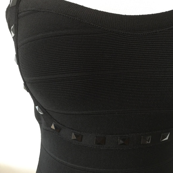 Bebe Black Body con Dress w/ Shud detail - Picture 5 of 7